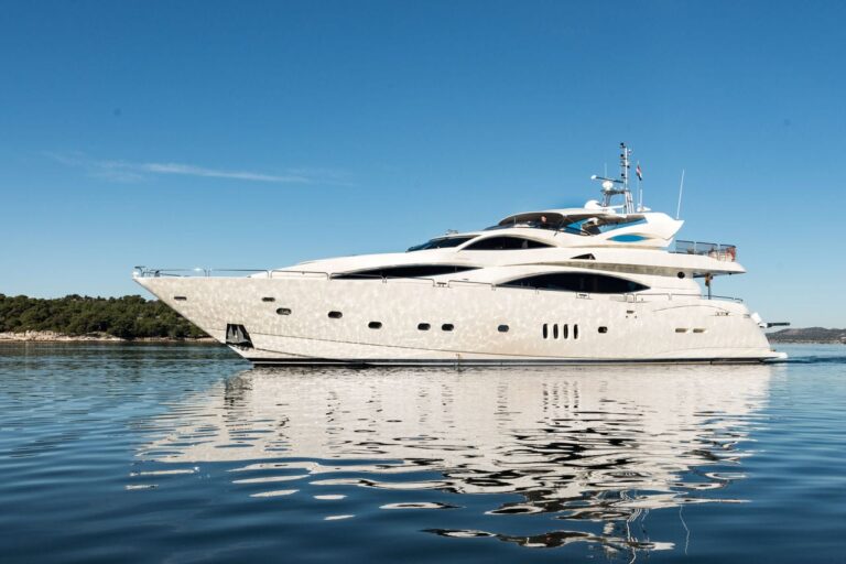 Sunseeker 105 Yacht for Sale