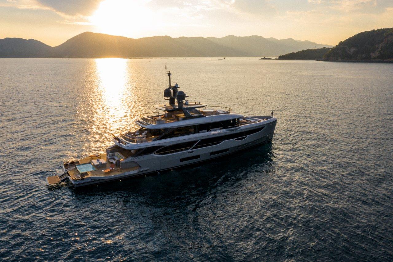 Benetti OASIS 40m Yacht for Sale