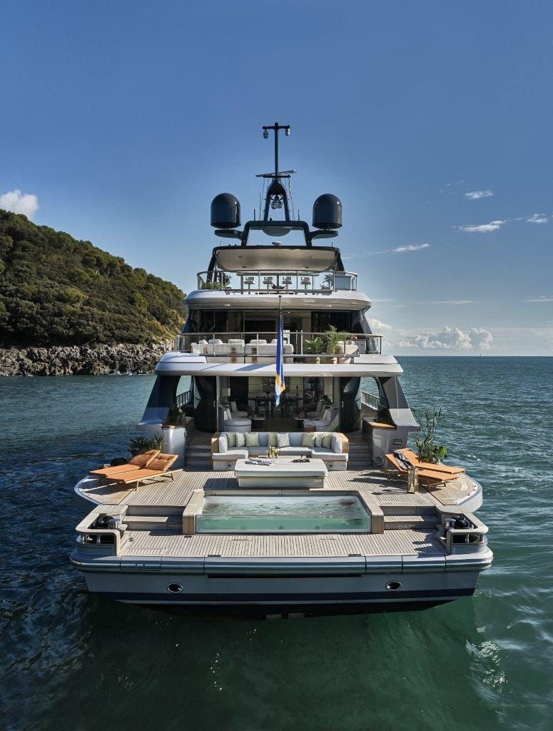 benetti yachts oasis 40m price