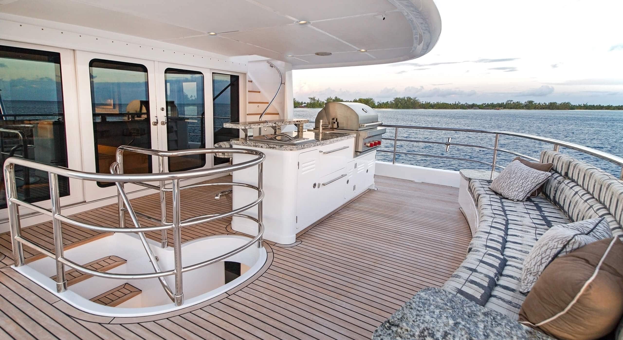 VIVIERAE II YACHT FOR CHARTER